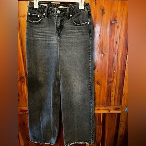 Levi’s low rise baggy jeans